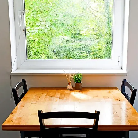 Center 4-person شقة *